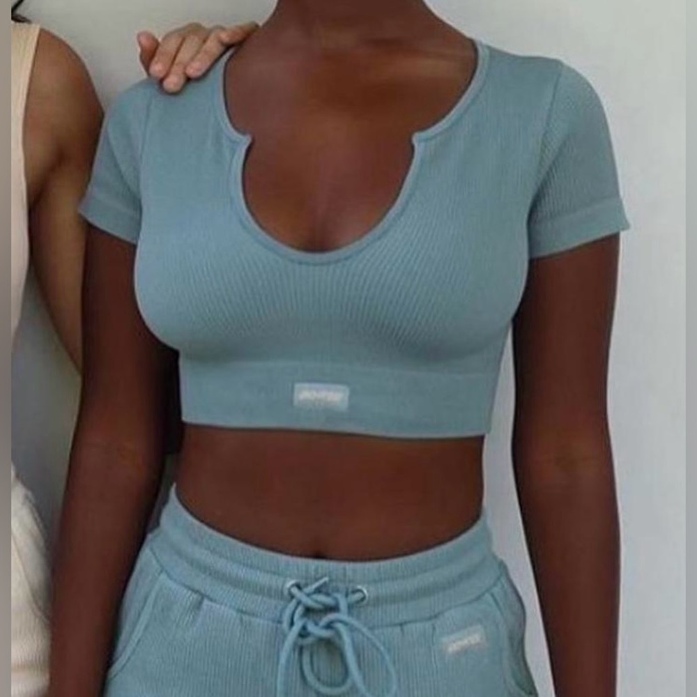 Bo&Tee Seamless Ribbed Crop Top in Teal